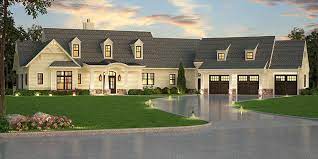 Traditional 3 Bedroom House Plan With