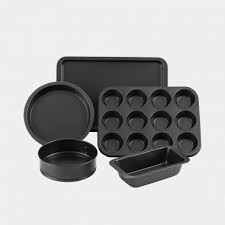 How do you keep your bakeware in the kitchen?