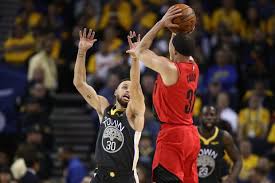 Warriors' steph curry reacts to brother seth's game six performance during sixers vs. The Nba S Top Shooter Is Named Curry No Not That One Wsj