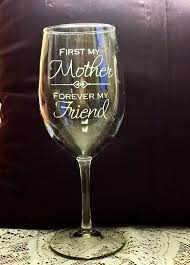 etched mothers day wine glass with