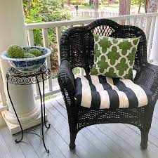 how to paint wicker patio furniture
