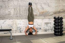 how to do a handstand push up