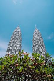 Tallest twin towers in the world!! Petronas Twin Tower Pictures Download Free Images On Unsplash