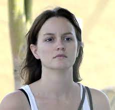 10 stars who look great without makeup