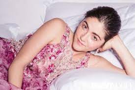 vogue gave isabelle fuhrman a prom