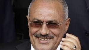 صور على عبد الله صالح من رعاية الغنم إلى حكم اليمن عام 1978 يلحق بسابقه من الرؤساء ليموت. Ø¹Ù„ÙŠ Ø¹Ø¨Ø¯Ø§Ù„Ù„Ù‡ ØµØ§Ù„Ø­ ÙˆØ§Ù„ØªØ­Ø§Ù„Ù Ø§Ù„Ù‚Ø§ØªÙ„ Bbc News Ø¹Ø±Ø¨ÙŠ