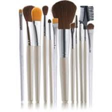 12 brushes reviews in makeup brushes