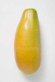 Das ist eine formosa papaya, die nach der ernte kaum nachreift. Frische Reife Papaya Tageslicht Sauberes Essen Stock Photo 150232586