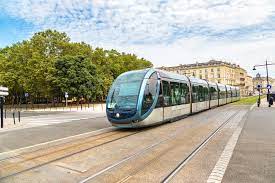 Bordeaux en tram : De la Gare aux Chartrons | Hôtel Regina Bordeaux