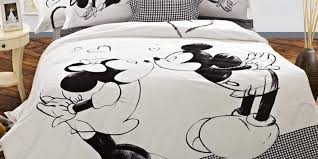 Minnie Romance Queen King Bed Set