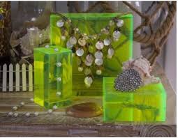 tips for eye catching jewelry displays