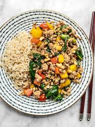 One of the scariest myths about eating better is that, along with giving up the foods we love, we will simply starve. Ground Turkey Stir Fry Budget Bytes