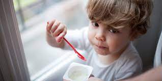 Khi nào cho trẻ ăn váng sữa thì tốt nhất? | Mẹ Khéo Chăm Con : Chia sẻ kinh  nghiệm nuôi con khỏe mạnh