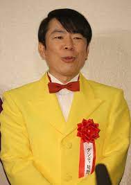平成の“一発屋”ダンディ坂野、黄色スーツに隠された秘密とは？ | QUIZ JAPAN