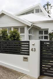23.08.2018 · 46 inspiring modern home gates design ideas by hary smith posted on august 23, 2018 gates are an important part of your design: Clovelly Denai Kulcsar Interiors Modern Fence Design Modern Front Yard House Entrance