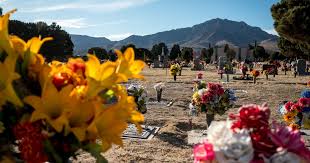 El paso is at the far western tip of texas, where new mexico and the mexican state of chihuahua meet in a harsh desert environment around the slopes of mount franklin on the rio grande, which has often been compared to the nile. El Paso Residents Seek Funeral Relief As Covid 19 S Death Count Rises The Texas Tribune