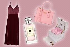 18 valentine's day beauty gifts to give yourself asap. Best Valentine S Day Gift Ideas For Her What To Get Chic Women 2020 Observer