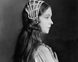 Proceed and plait your hair as it extends towards the back of the head. 1920s Quotes On Hair Quotesgram