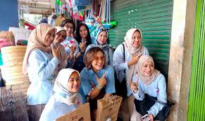Women make up more than half of the indonesian population of 240 million. What Will Indonesian Women Win This Election New Mandala