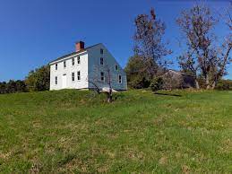 the history behind the saltbox house