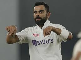 Here you can watch india vs england 3rd test day 2 video highlights with hd quality cricket highlights. Ind Vs Eng 3rd Test Fan Runs Into Stadium During Game Virat Kohli Pulls Away Watch Cricket News