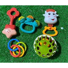Bộ đồ chơi xúc xắc bằng nhựa loại 1 cho bé từ 5 tháng đến 3 tuổi - Lục lạc
