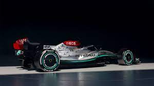 mercedes switch back to silver livery