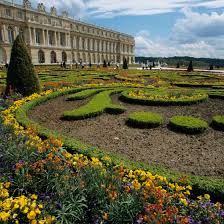 the least expensive way to visit versailles