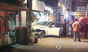 남편 병문안 가려다…만취 역주행 차량에 50대 사망 | 한국경제