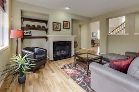 arrange living room furniture