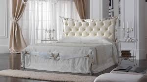 Proponiamo questo letto nella versione matrimoniale con alloggiamento per rete da 160x190 e. Letti Di Design
