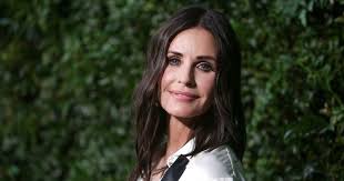 Courteney cox is a 56 year old american actress. Nppxor6ebu2xkm