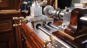 mini lathe makes the most out of wood