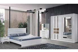 Uyumak, giyinmek, hazırlanmak için kullanılan yatak odalarına yerleştirilen mobilyaların kalitesi, konfora müsait olması ve aynı zamanda görsel olarak kişilerin zevkine hitap etmesi gerekir. Naif Yatak Odasi Takimi Fiyati Eymense Ev Yasam
