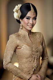 traditional indonesian attire