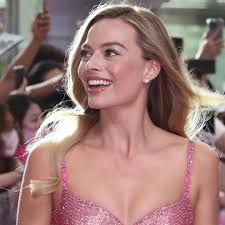 margot robbie swears by top anese