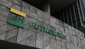 Petrobras: <b>governo</b> avalia desestatização com venda de ações do ...