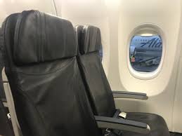 review alaska airlines 737 900 premium