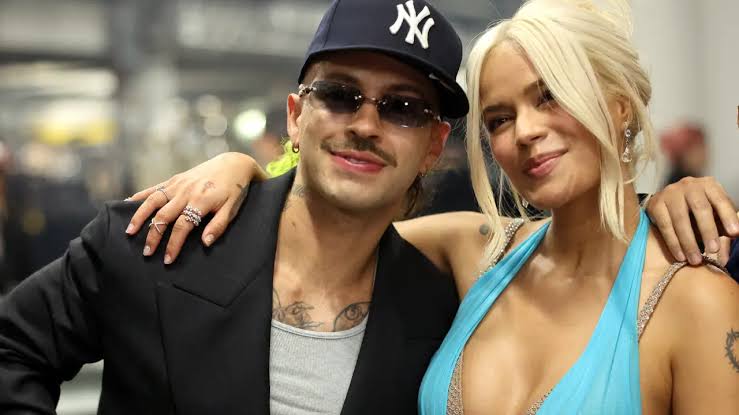 Karol G causa revuelo por usar prenda de Feid tras rumores de ruptura