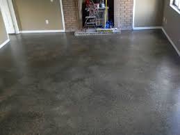 Such a floor is usually used in production halls or warehouses. 4 Cara Meratakan Lantai Dengan Floor Screed Pt Drymix Indonesia