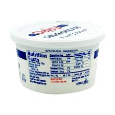 daisy sour cream 8 oz container
