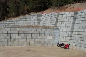 Large Concrete Block Retaining Walls