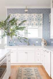 backsplash ideas for white kitchen cabinets