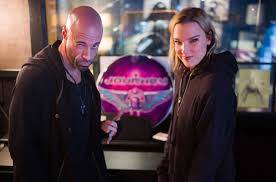 chris daughtry lzzy hale unite for