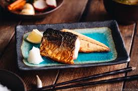 Grilled Mackerel (Saba Shioyaki) 鯖の塩焼き • Just One Cookbook