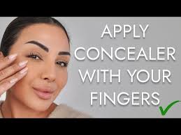 how to apply concealer with fingers for