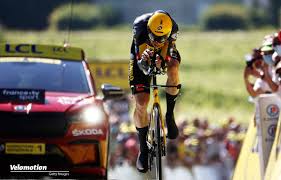 Wout van aert celebrates tour de france sprint win. Tour De France 20 Wout Van Aert Siegt Im Einzelzeitfahren