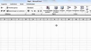 Hoe maak ik cellen groter of kleiner in Excel? - YouTube