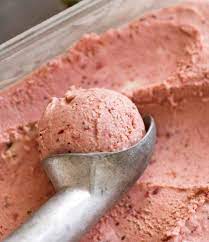 strawberry ice cream no churn