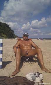 Nackten männer am strand